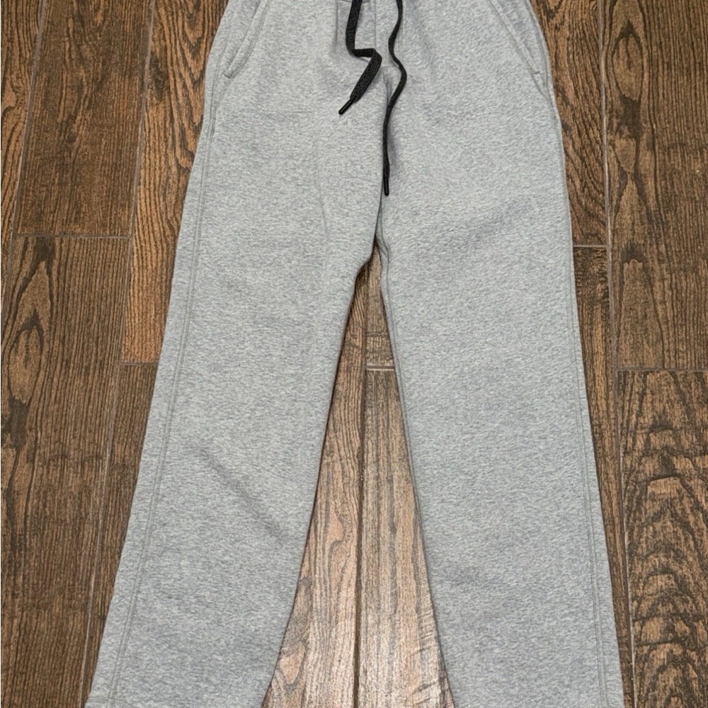 Lululemon Mens Grey Fleece Lined Open Hem Warm Sweatpants Pants Size. Small
